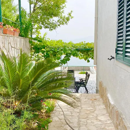 Apartament Vila Lucija Brist