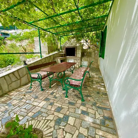 Apartament Vila Lucija *