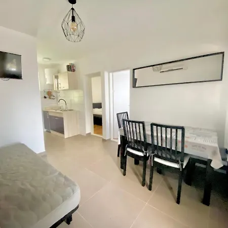 Apartament Vila Lucija *
