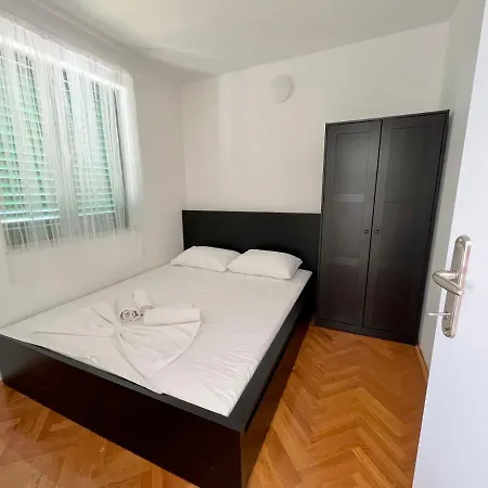 Vila Lucija *